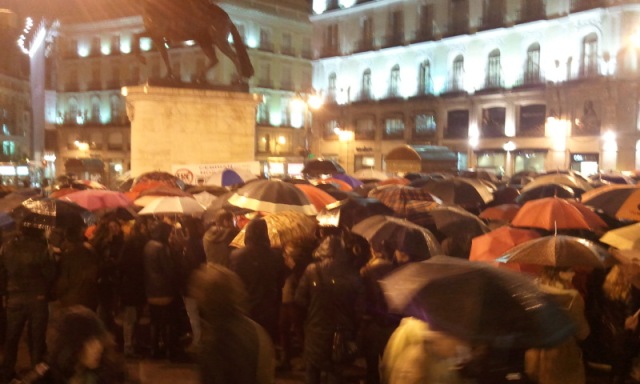 Los trabajadores de El País concentrados en la Puerta del Sol en Madrid ayer miércoles/ Fuente: Comité de Empresa de El País